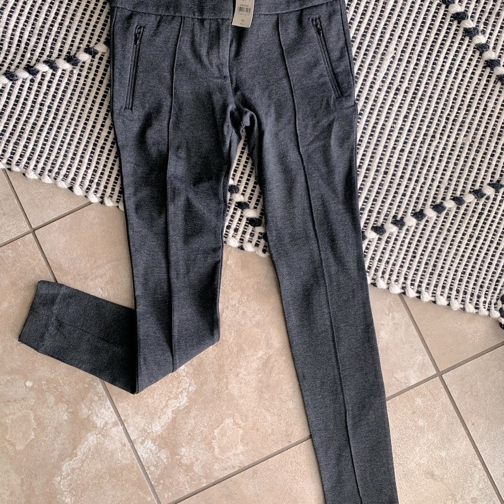 LOFT- SIZE 0P- Seamed point legging w zip pockets